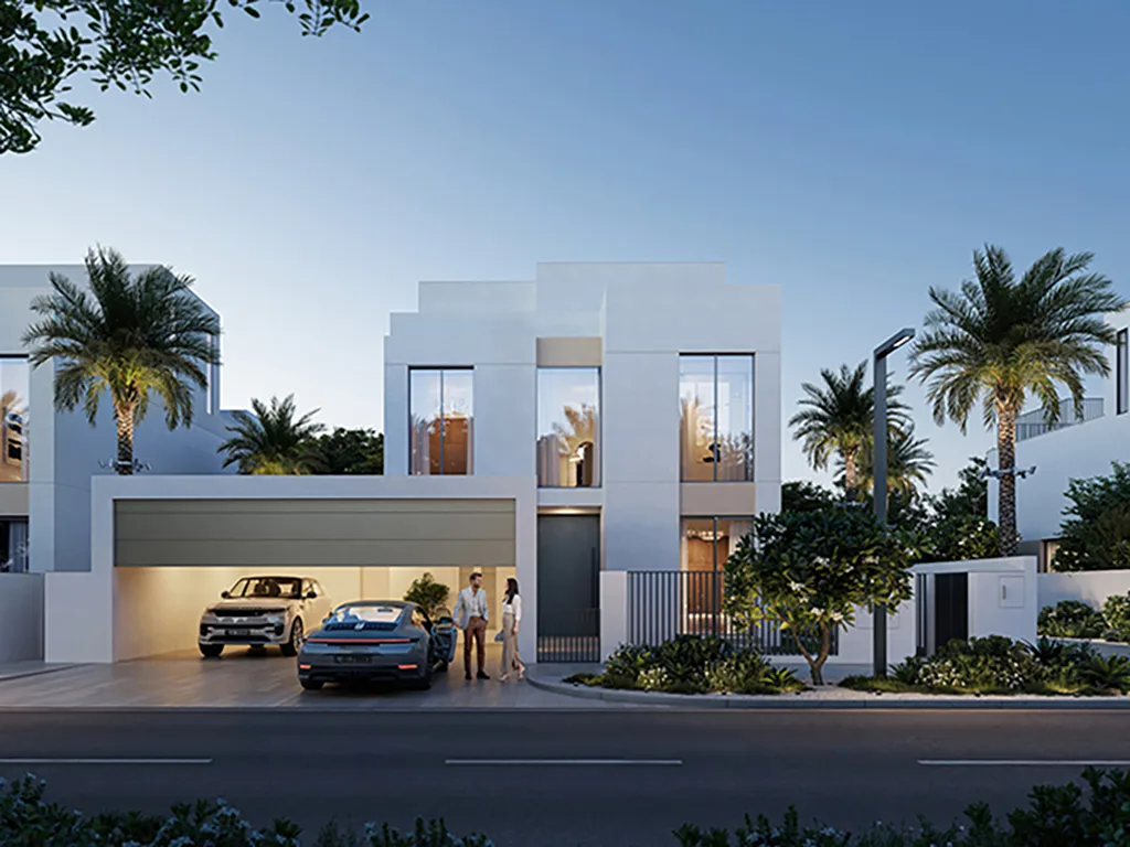 Außenansicht der Villa mit Zufahrt und Carport — The Heights Country Club & Wellness